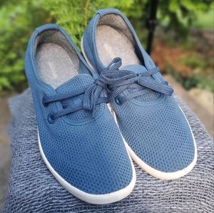 Women's Allbirds Cobalt Tree Skippers Size 10